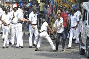 कोलकाता पुलिस की वर्दी का रंग सफेद क्यों होता हैं